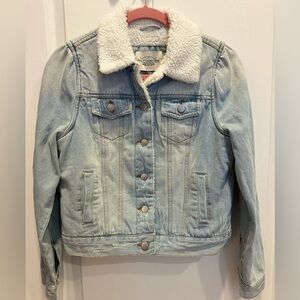 ASHLEY BY 26 INTERNATIONAL Faux Sherpa Lined Distressed Denim Jacket NWT Small